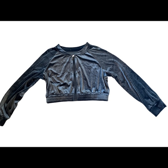 Valour matching track suit - Picture 1 of 3